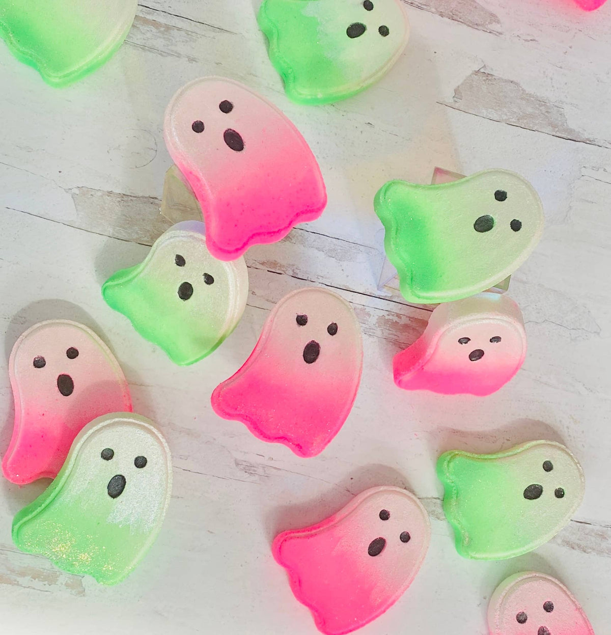 Spooky Ghost Halloween Bath Bomb