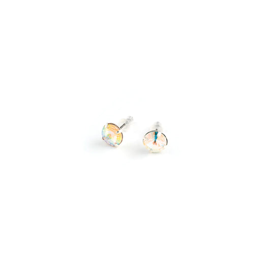 Go Girl! 10 mm Iridescent Solitaire Post Earrings