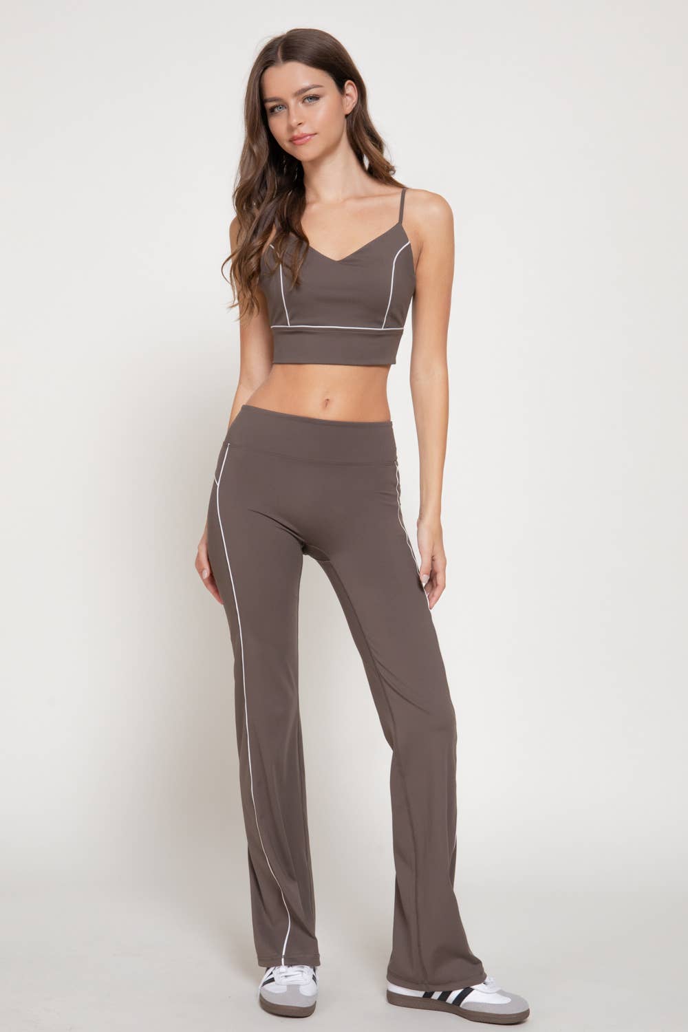 V-Neck with Contrast Piping Detail Workout Cami Bra-Top